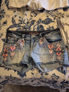 Grace Light Blue Denim Shorts with Multicolor Embroidered Chevron